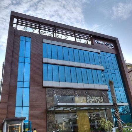 Hotel Delite Grand Faridabad Ngoại thất bức ảnh