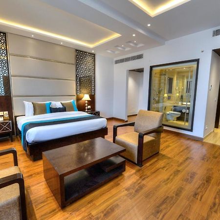 Hotel Delite Grand Faridabad Ngoại thất bức ảnh