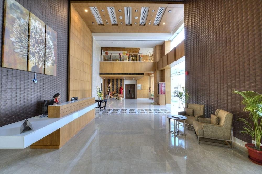 Hotel Delite Grand Faridabad Ngoại thất bức ảnh