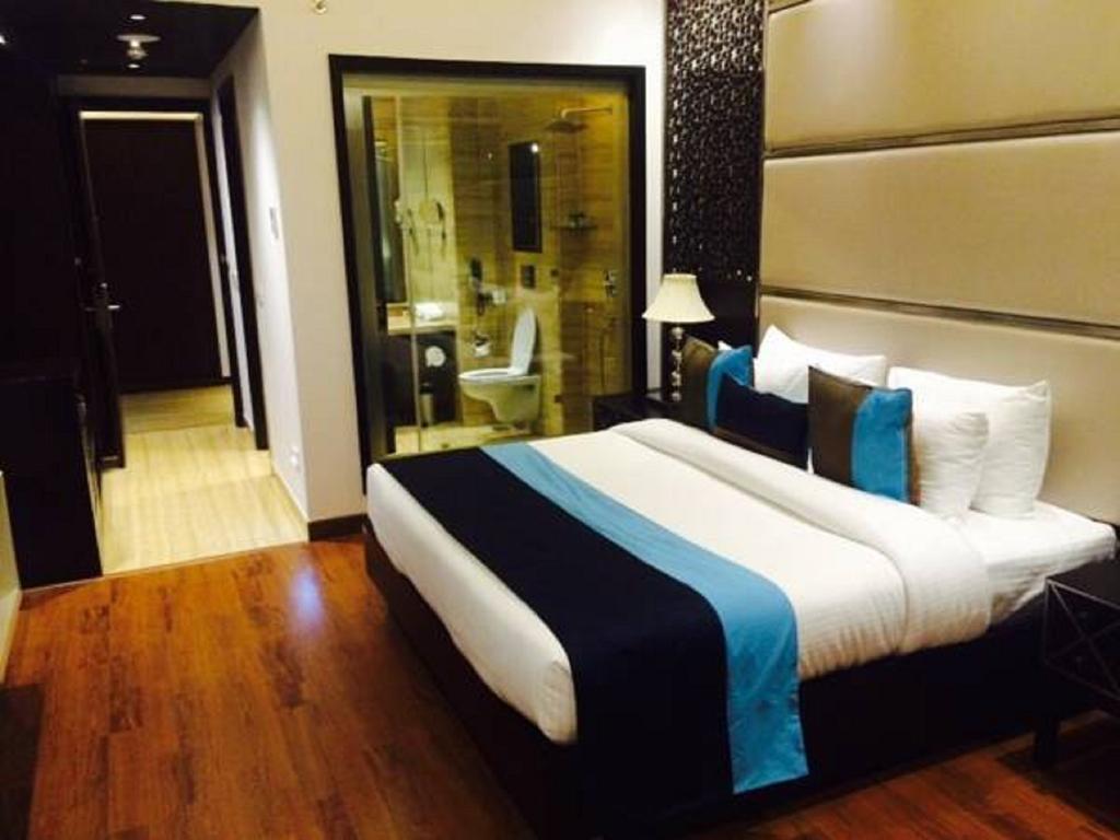 Hotel Delite Grand Faridabad Ngoại thất bức ảnh