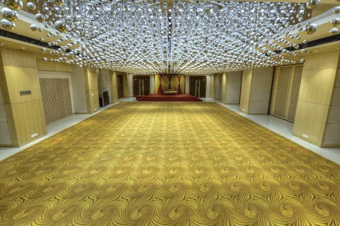 Hotel Delite Grand Faridabad Ngoại thất bức ảnh