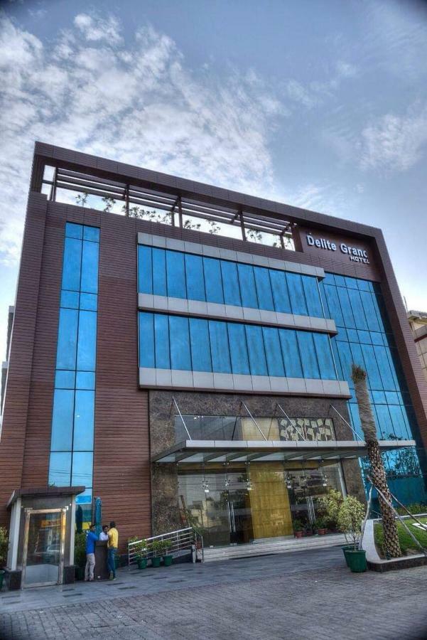 Hotel Delite Grand Faridabad Ngoại thất bức ảnh