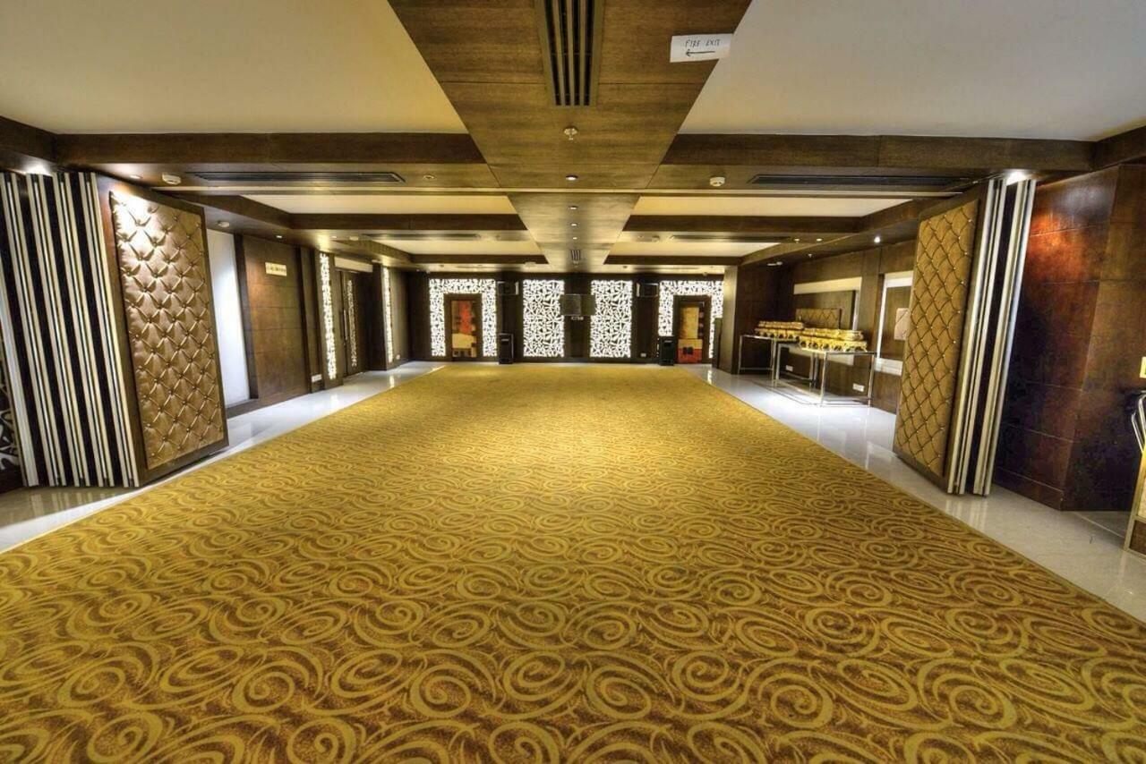 Hotel Delite Grand Faridabad Ngoại thất bức ảnh