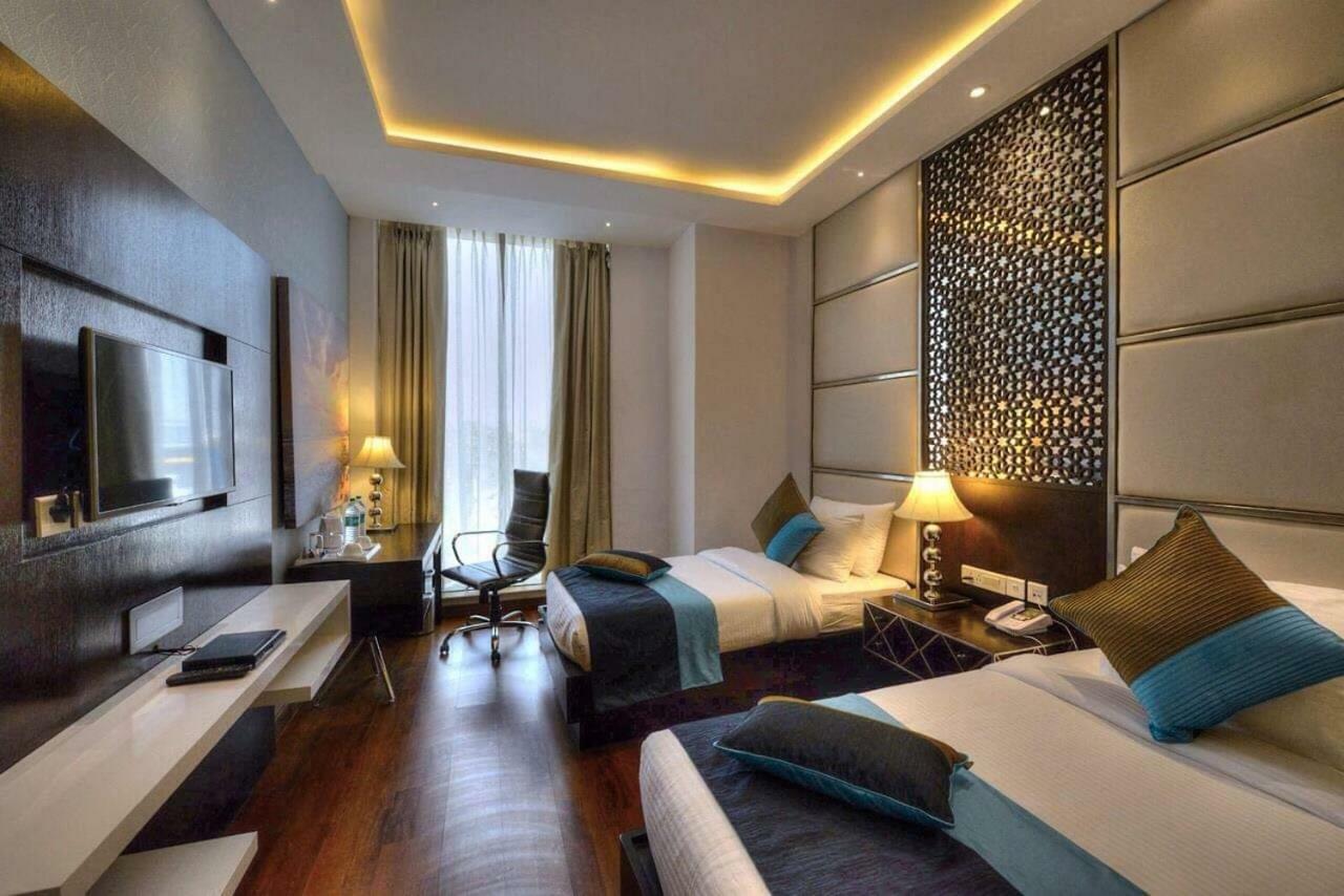 Hotel Delite Grand Faridabad Ngoại thất bức ảnh
