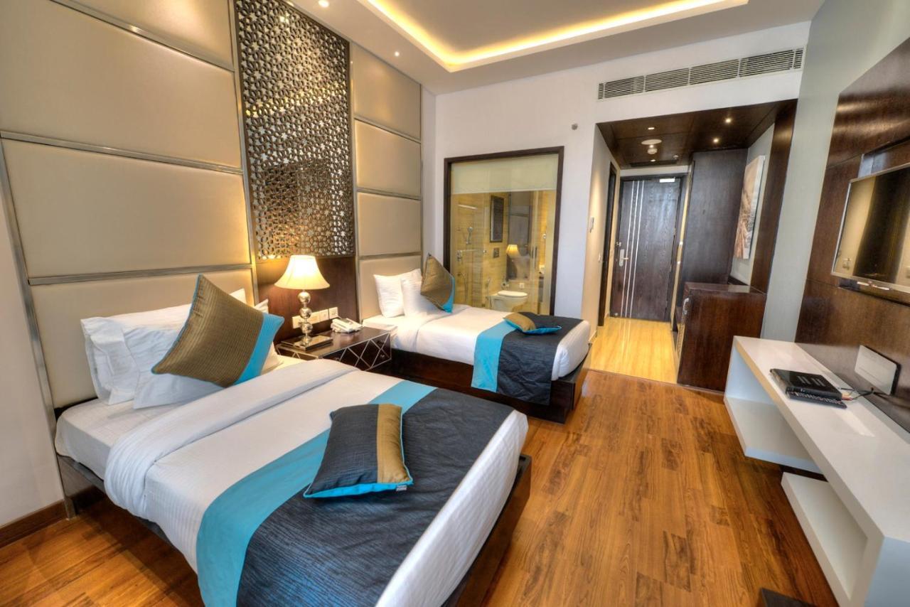 Hotel Delite Grand Faridabad Ngoại thất bức ảnh